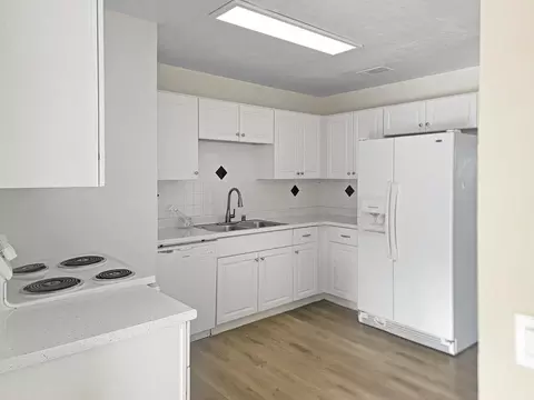32450 Candlewood Dr, Cathedral City, CA 92234