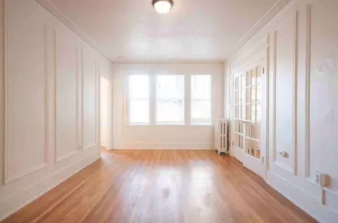 1736 Summit Ave, Seattle, WA 98122