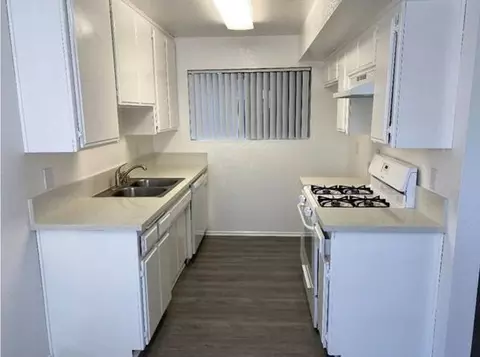 10926 Huston St, Los Angeles, CA 91601