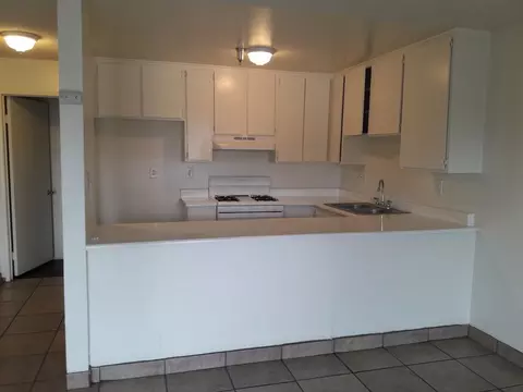 1329 W Civic Center Dr, Santa Ana, CA 92703