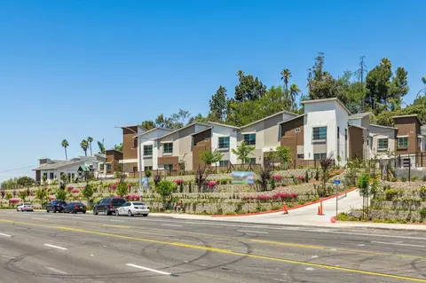 1452 Vista Heights Way, Vista, CA 92084
