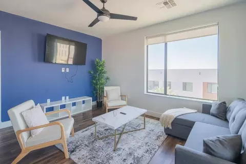 701 W Rio Salado Pkwy, Tempe, AZ 85281