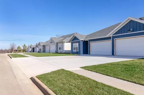 3804 S York Ave, Springfield, MO 65807
