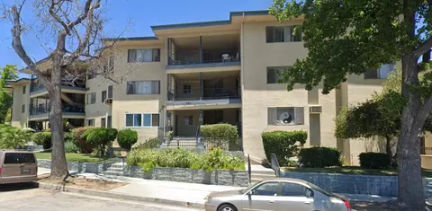 990 Valley View Ave, Pasadena, CA 91107