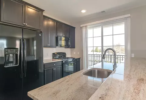 67 Halstead St, Clinton, NJ 08809 photo 2