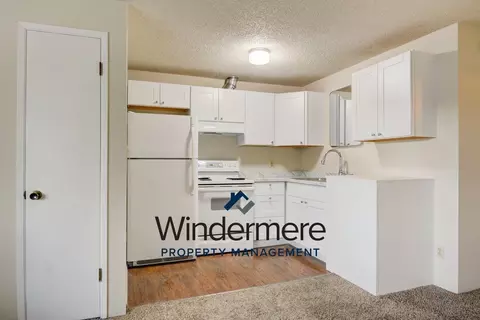 310 SE Midway Blvd, Oak Harbor, WA 98277