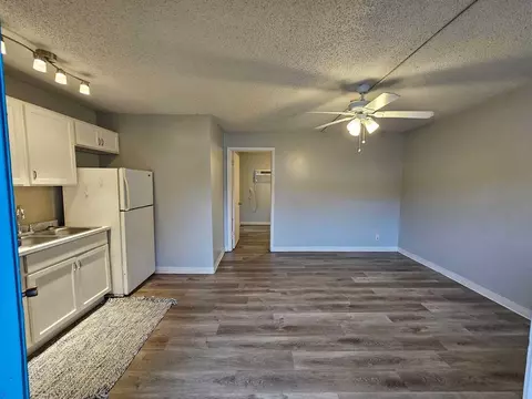 519 Oak St, Texarkana, TX 75501