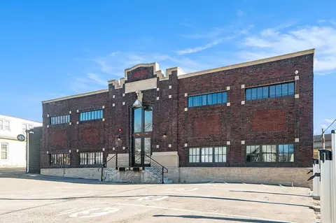 2645 Madison Ave, Kansas City, MO 64108