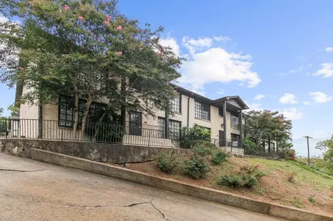 1300 Altamont Way, Birmingham, AL 35205