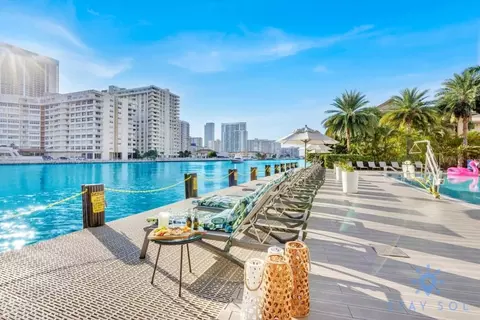 E Hallandale Beach Blvd, Hallandale Beach, FL 33009