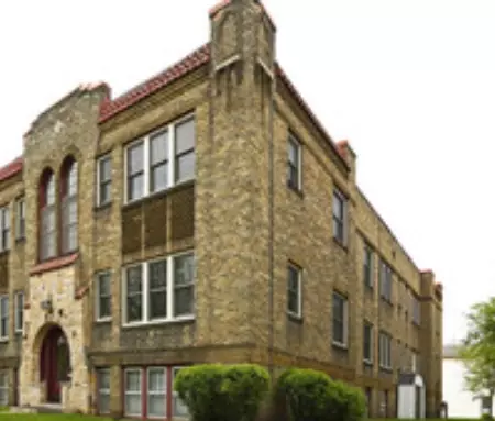1642 Charles Ave, Saint Paul, MN 55104