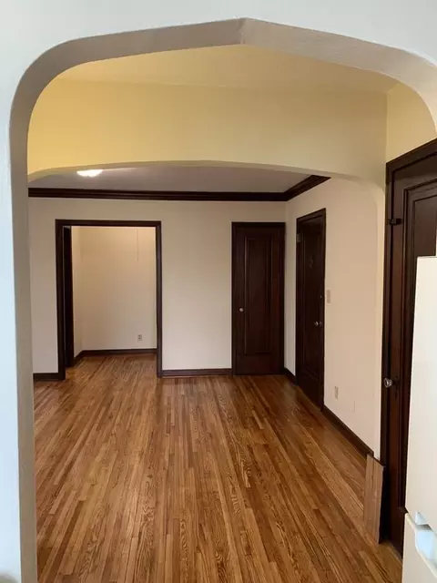 1642 Charles Ave, Saint Paul, MN 55104