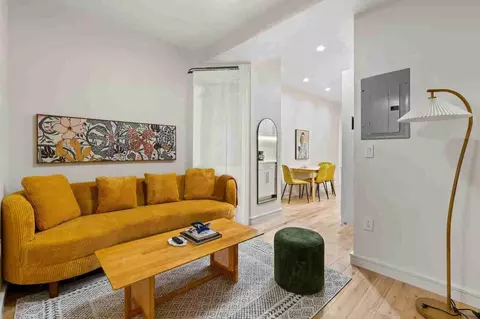 200 E 11th St, New York, NY 10003
