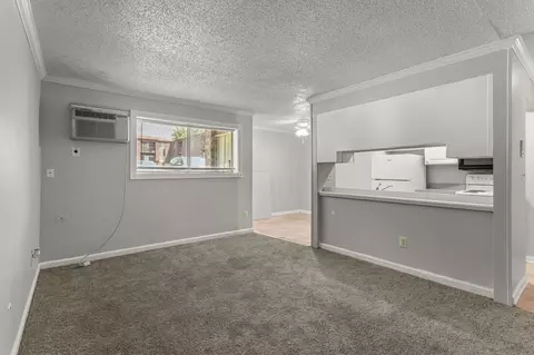 21641 Hillside Dr, Clinton Township, MI 48035