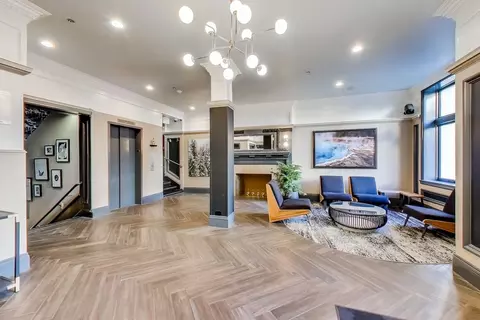 735 Taylor St, San Francisco, CA 94108