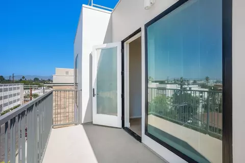 5320 Cartwright Ave, North Hollywood, CA 91601