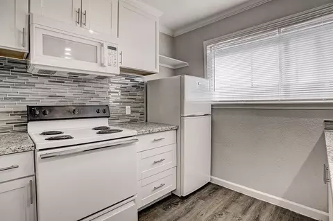 1660 Richmond Ave, Houston, TX 77006