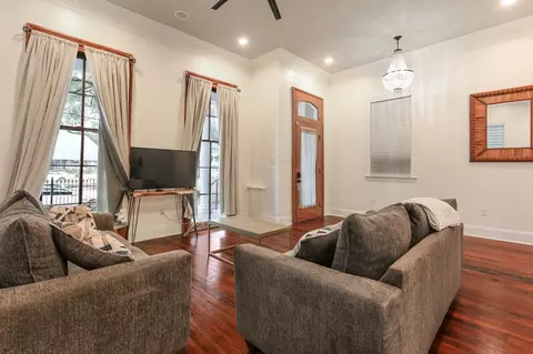 2335 Canal St, New Orleans, LA 70119
