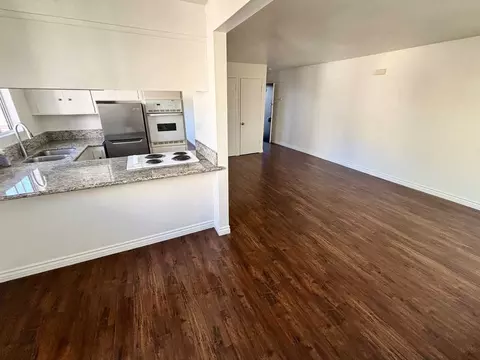 1901 Rockefeller Ln, Redondo Beach, CA 90278