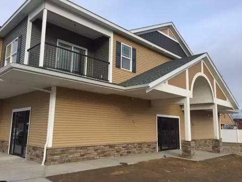 175 Troy Schenectady Rd, Watervliet, NY 12189