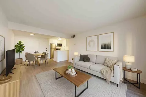 15425 Sherman Way, Los Angeles, CA 91406