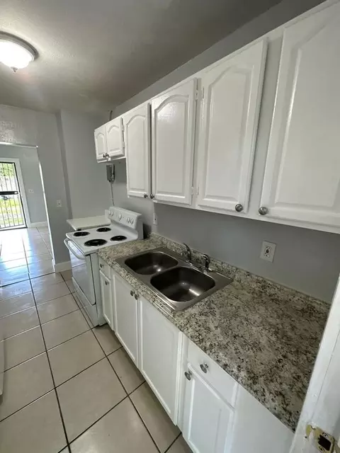 25402542 Moncrief Rd, Jacksonville, FL 32209
