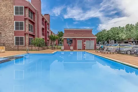 9727 Whitehurst Dr, Dallas, TX 75243