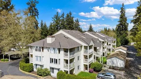 7339 NE 175th St, Kenmore, WA 98028