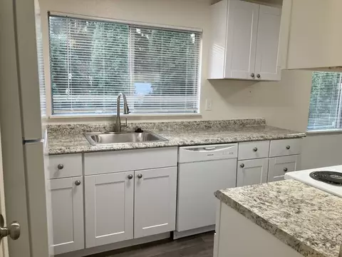 9800 SW North Dakota St, Tigard, OR 97223