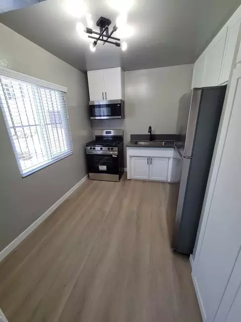 4066 Coco Ave, Los Angeles, CA 90008