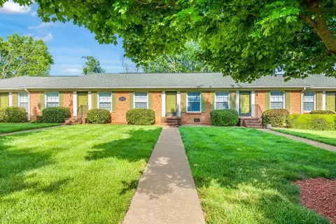 1811 Lookout Ln, Charlotte, NC 28205 photo 24