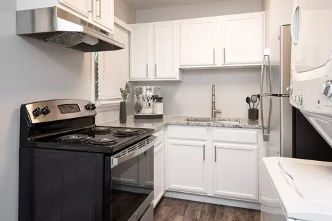 1811 Lookout Ln, Charlotte, NC 28205 photo 3