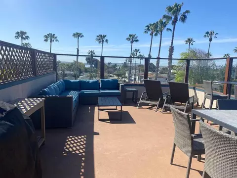 1111 Hornblend St, San Diego, CA 92109