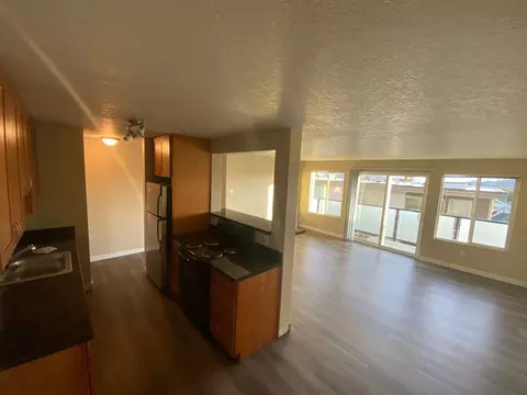 2405 NW 65th St, Seattle, WA 98117
