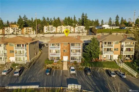 28426 16th Ave S, Federal Way, WA 98003