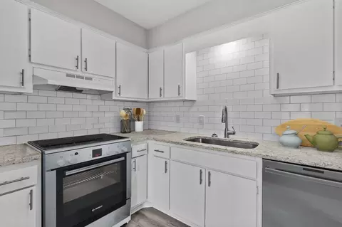 65 W Northpoint Rd, Spring Lake, NC 28390