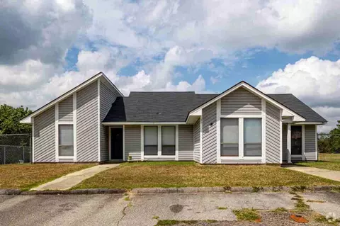 65 W Northpoint Rd, Spring Lake, NC 28390