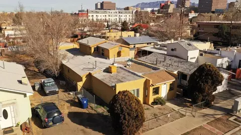 907 Coal Ave SW, Albuquerque, NM 87102