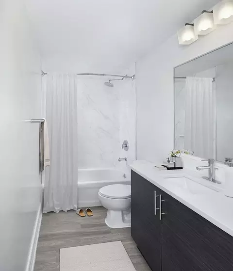 50 SW 10th St, Miami, FL 33130 photo 9