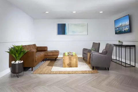 50 SW 10th St, Miami, FL 33130 photo 30