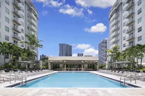 50 SW 10th St, Miami, FL 33130 photo 18