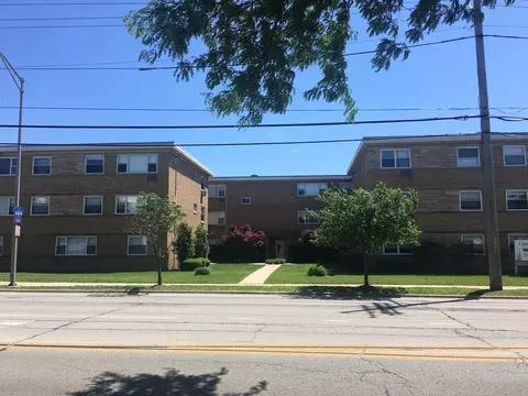 4909 Church St, Skokie, IL 60077