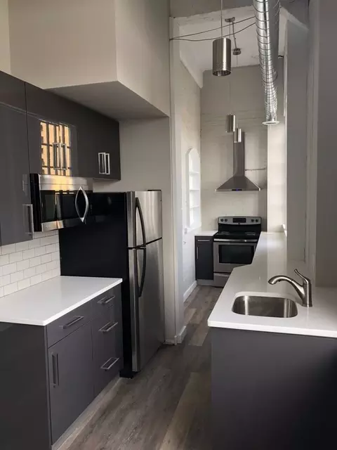 340 N 12th St, Philadelphia, PA 19107