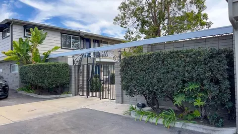 8969 Grossmont Blvd, La Mesa, CA 91941