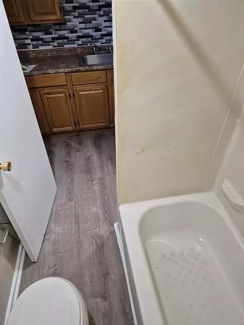 371 Manchester St, Manchester, NH 03103