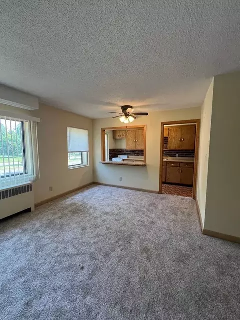 905 Kilian Blvd SE, St. Cloud, MN 56304