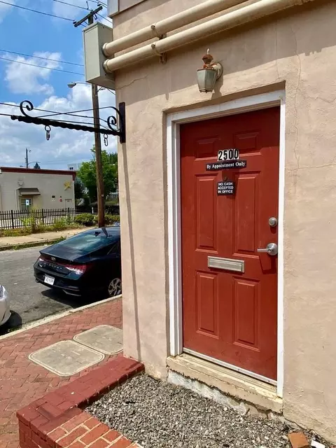 2502 P St, Richmond, VA 23223