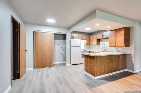 824 818 824 Security Dr, Fond Du Lac, WI 54935