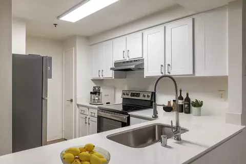 4250 W Lake Sammamish Pkwy NE, Redmond, WA 98052