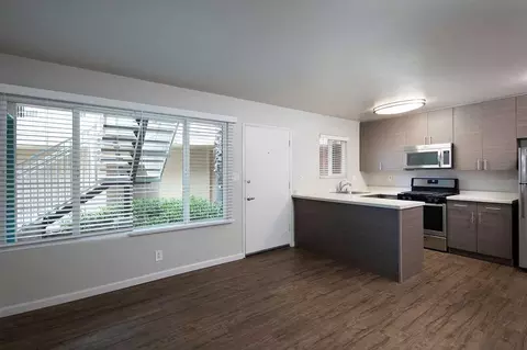 2600 Kremeyer Cir, Carlsbad, CA 92008